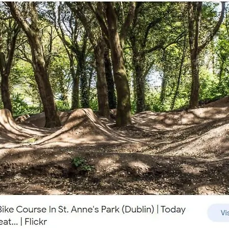 Excellent Location St Anne's Park 2 Bed/bath Apartment, 5 דירה *