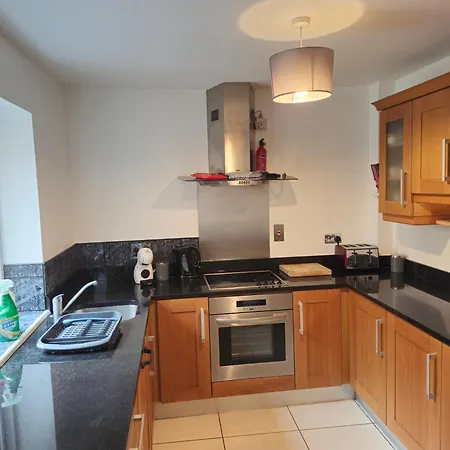 Apartamento Excellent Location St Anne's Park 2 Bed/bath Apartment, 5 *