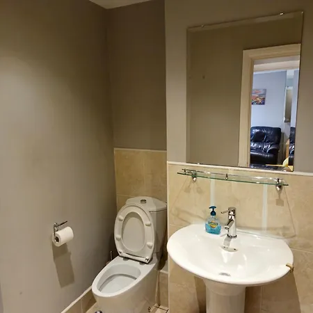 Excellent Location St Anne's Park 2 Bed/bath Apartment, 5 דירה דבלין