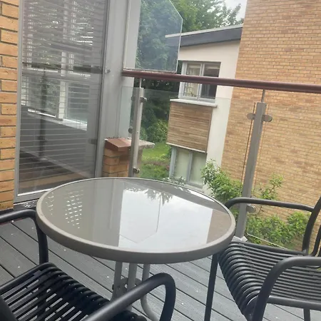 Excellent Location St Anne's Park 2 Bed/bath Apartment, 5 *