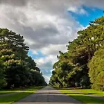 Excellent Location St Anne's Park 2 Bed/bath Apartment, 5 *