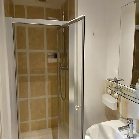 Διαμέρισμα Excellent Location St Anne's Park 2 Bed/bath Apartment, 5